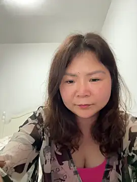 linda51863 online show from 05.20.26