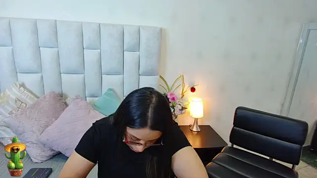Antonella Bose online show from 05.12.26