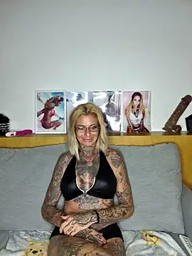 Sarah-Daniels online show from 04.30.26