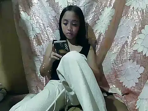 Yours AsianPinayGirl18 online show from 05.19.26