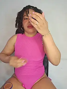 Cassandra em  online show from 05.09.26