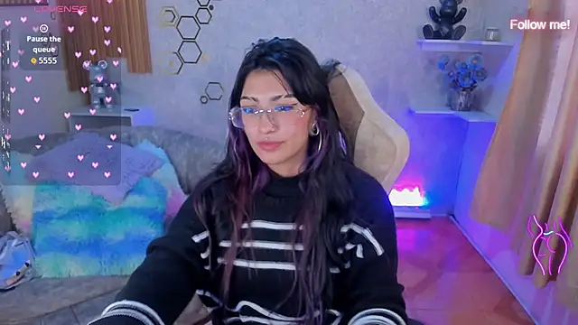 mia smoke  online show from 05.30.26