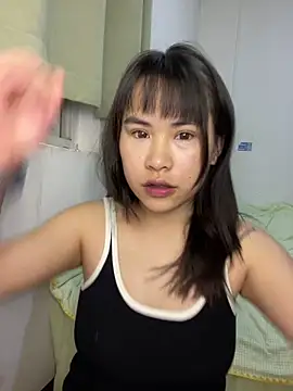 Snapshot of Chenchen22- chatting on 05.18.26 Chenchen22- online show from 05.18.26