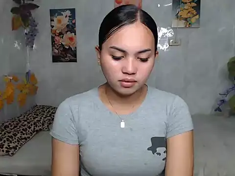 Snapshot of ur_asiankat chatting on 07.23.26 ur asiankat online show from 07.23.26
