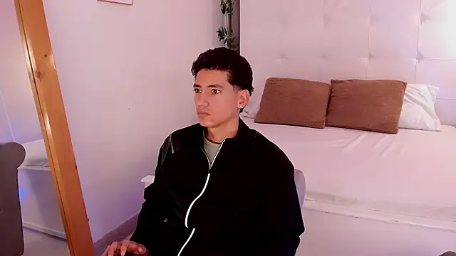 Alejo-and-Thiago online show from 06.08.26