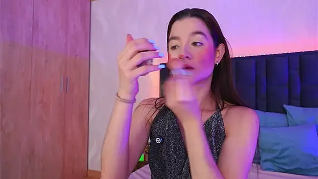 Snapshot of LucyFlame chatting on 06.19.26 LucyFlame online show from 06.19.26