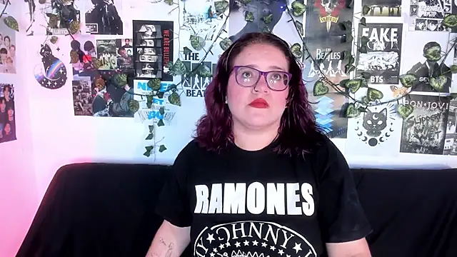 Snapshot of helleen21 chatting on 07.10.26 helleen21 online show from 07.10.26