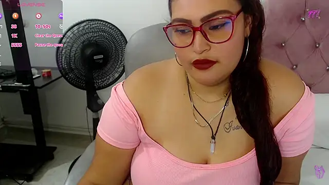 daphne glow   online show from 05.07.26