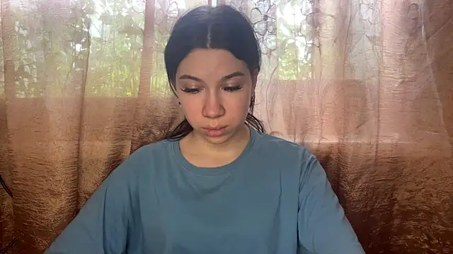 BellaLoveHugs online show from 05.15.26
