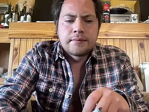 Snapshot of alecsgzz chatting on 07.16.26 alecsgzz online show from 07.16.26