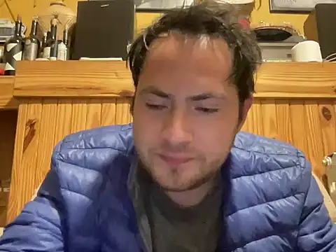 Snapshot of alecsgzz chatting on 07.25.26 alecsgzz online show from 07.25.26