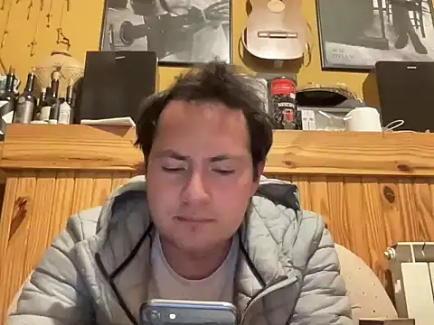 Snapshot of alecsgzz chatting on 08.03.26 alecsgzz online show from 08.03.26
