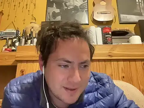Snapshot of alecsgzz chatting on 08.06.26 alecsgzz online show from 08.06.26