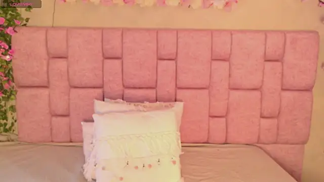 TiffanyEbony  online show from 05.12.26