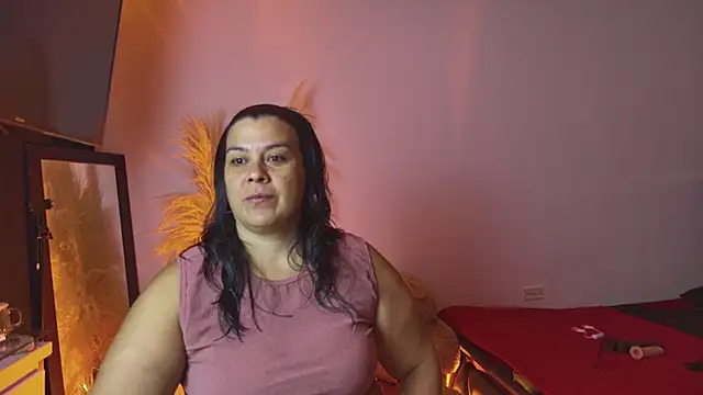 Snapshot of Martina_Foxy01 chatting on 06.14.26 Martina Foxy01 online show from 06.14.26