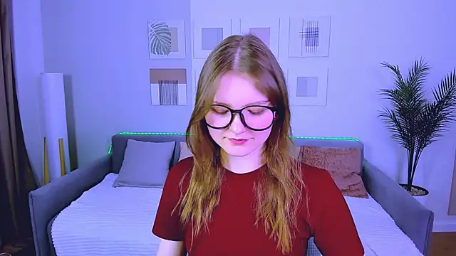 LookEva online show from 05.04.26