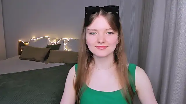 LookEva online show from 05.16.26