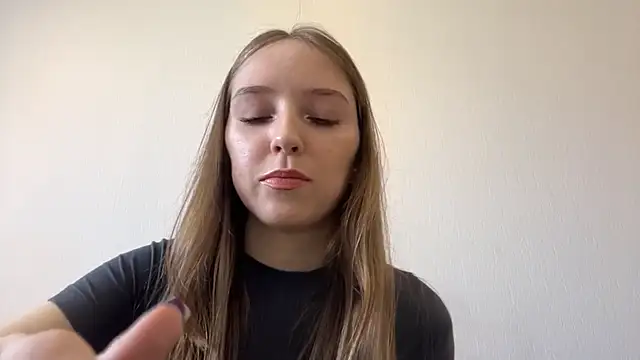 QueenBalensiefen online show from 05.08.26