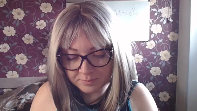 Snapshot of Kate_R chatting on 05.30.26 Kate R online show from 05.30.26