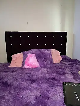stefania pink online show from 05.29.26