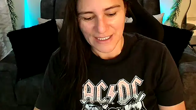 Snapshot of LUCYMILF_SEXY chatting on 05.30.26 LUCYMILF SEXY online show from 05.30.26