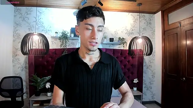 Spencerwhite  online show from 06.25.26