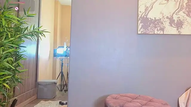Karlie moore  online show from 05.22.26