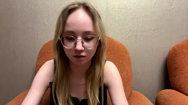 MableBelnap online show from 05.10.26