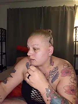 Lady Peggi online show from 05.05.26
