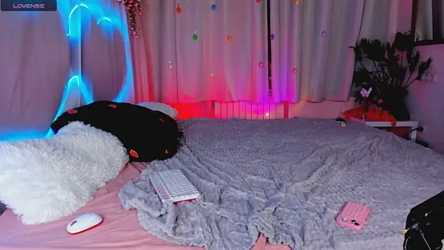 MaddyFever online show from 05.11.26