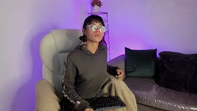 Saraa Lee856 online show from 05.08.26