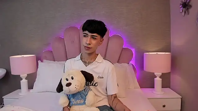 AidenFoox online show from 05.08.26