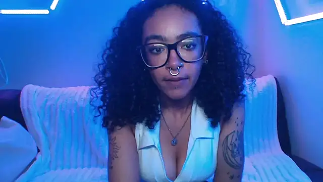 MommieMia online show from 05.12.26