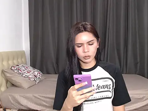 Snapshot of Alexandra_Kenn chatting on 05.18.26 Alexandra Kenn online show from 05.18.26