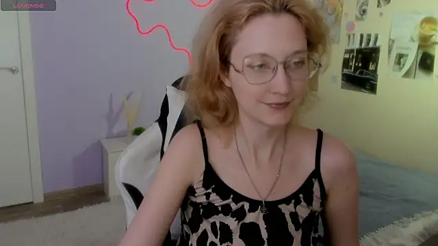 Snapshot of LunaTerry chatting on 07.19.26 LunaTerry online show from 07.19.26