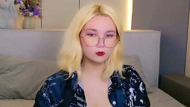 Cassey Well online show from 05.25.26