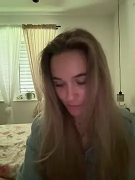 LillyStarr online show from 06.10.26