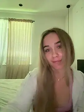 LillyStarr online show from 06.24.26