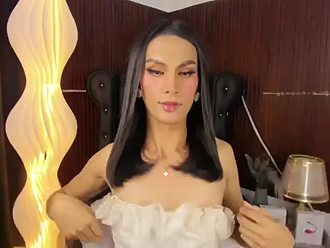 Estella Hilton online show from 06.13.26