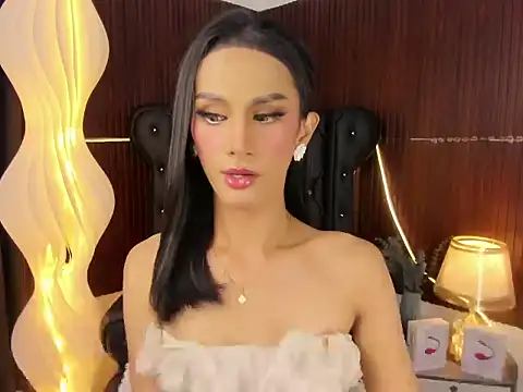 Estella Hilton online show from 06.19.26
