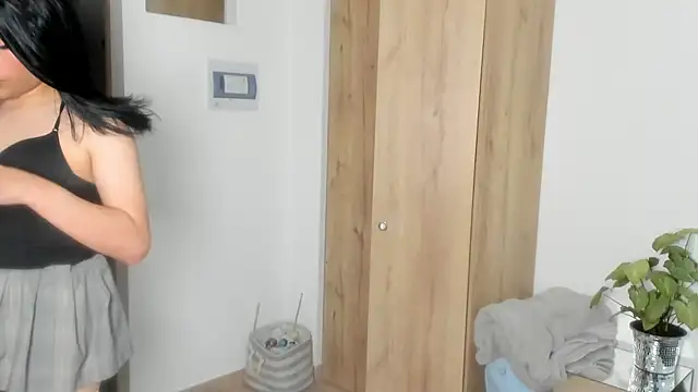 naomimoore828 online show from 06.25.26