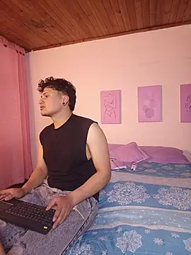 Wildseductor1 online show from 06.19.26