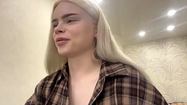 ShainaJoens online show from 05.10.26