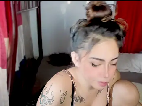 ArianaLore online show from 07.05.26