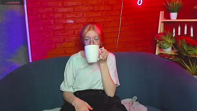 FoxxyyPolly online show from 05.14.26