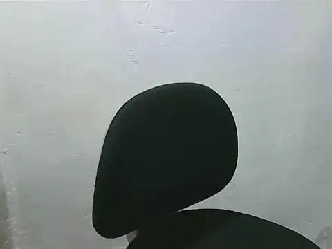 Snapshot of Brun3tt3n chatting on 02.15.25 Brun3tt3n online show from 02.15.25