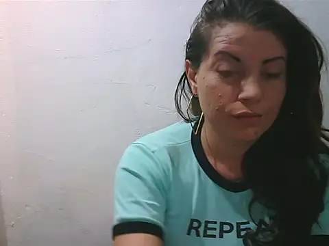 Snapshot of Brun3tt3n chatting on 02.16.25 Brun3tt3n online show from 02.16.25