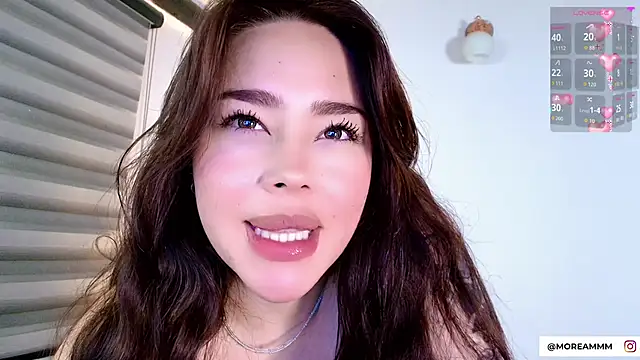 nicolthompsonn online show from 05.10.26