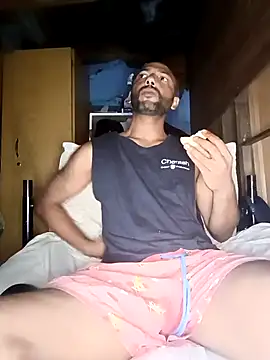 Snapshot of Camodick chatting on 12.23.25 Camodick online show from 12.23.25