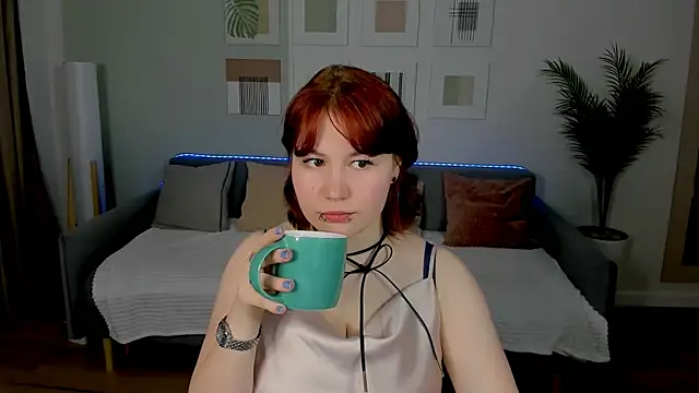 MiaLacrice online show from 05.20.26